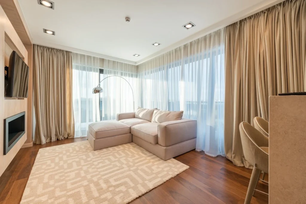 How To Choose Right Curtains for Your Luxury Home in Dubai 1 How To Choose Right Curtains for Your Luxury Home in Dubai